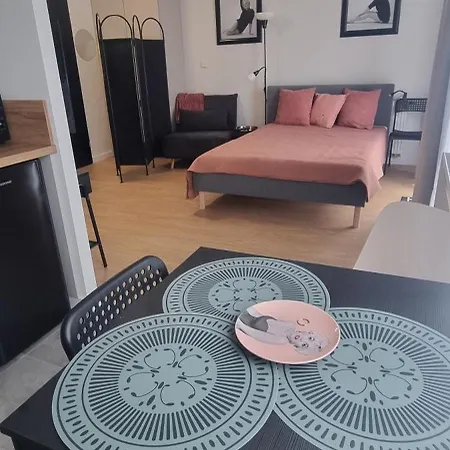 Apartmán Przytulne Gniazdko W Centrum Wroclawia Vratislav